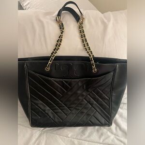 Tory Burch Alexa Flat Tote in Black